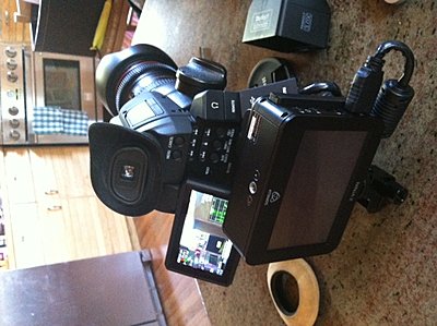 Canon C100  Zacuto Eyecup for Viewfinder-photo.jpg