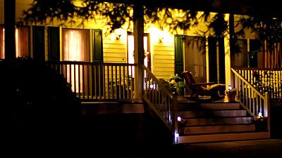 7D has noise at high ISO's, but can be easily improved with Noise Suppression-front-porch-neat.jpg
