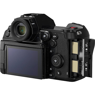 Panasonic launches new LUMIX S1H with Cinema-Quality Video-1566915421_img_1237502.jpg