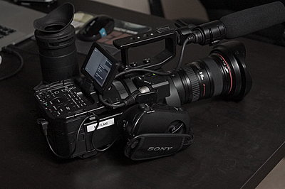 Private Classifieds listings from 2015-fs700-right-side.jpg