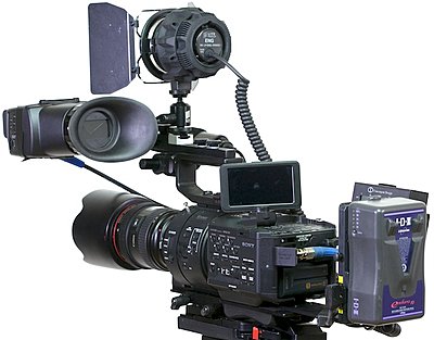 Rigging an FS700 for day to day use- my solution-nfs74.jpg